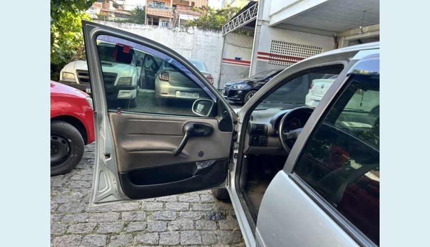 CHEVROLET CLASSIC LS VHC 1.0 FLEX MANUAL 4P - PRATA - 2012 Foto 6 (Grande)