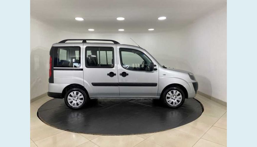 FIAT DOBLO ESSENCE 1.8 16V FLEX MANUAL 4P - PRATA - 2020 Foto 6 (Grande)