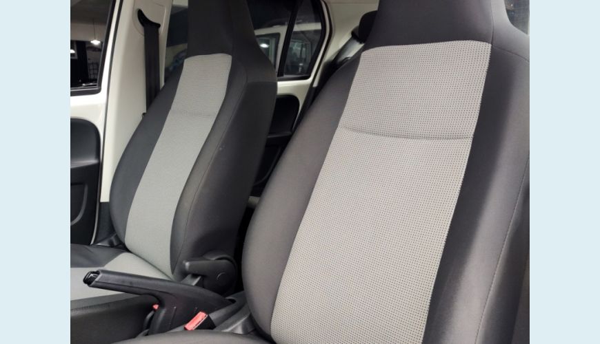 VOLKSWAGEN UP FLEX MANUAL 4P - BRANCO - 2017 Foto 6 (Grande)