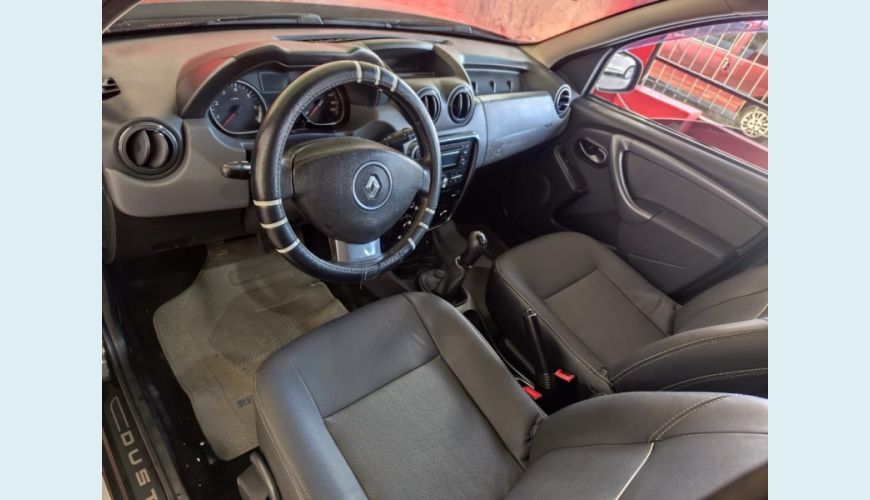 RENAULT DUSTER FLEX MANUAL 4P - PRETO - 2013 Foto 6 (Grande)