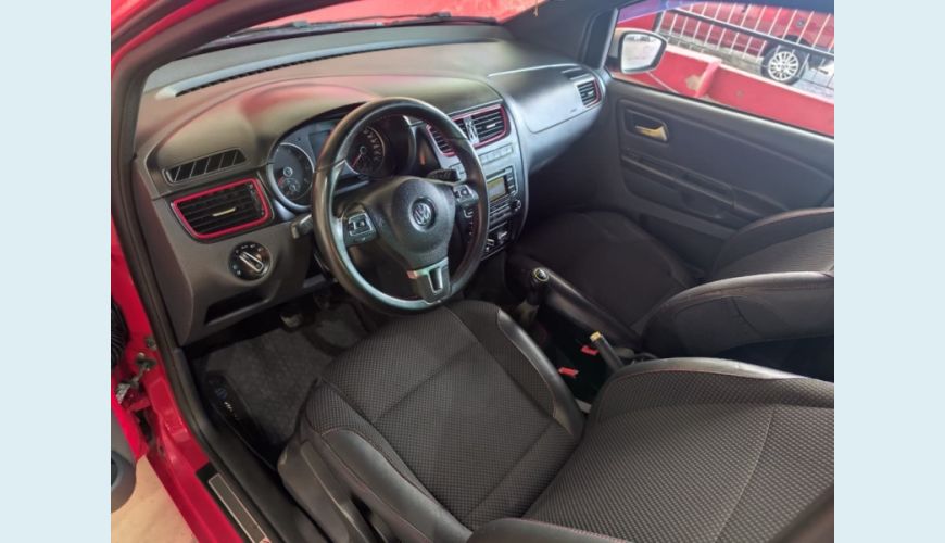 VOLKSWAGEN FOX FLEX MANUAL 4P - VERMELHO - 2014 Foto 6 (Grande)