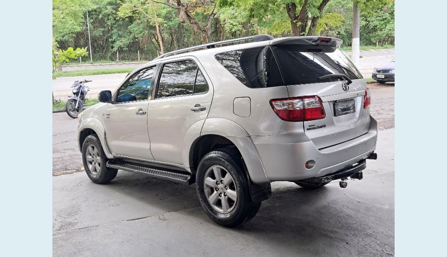TOYOTA TOYOTA HILUX SW4 2.7 16V FLEX AUT. 4P - CINZA - 2010 Foto 6 (Grande)
