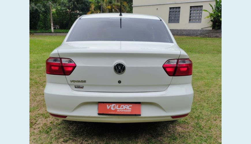 VOLKSWAGEN VOYAGE - BRANCO - 2022 Foto 6 (Grande)