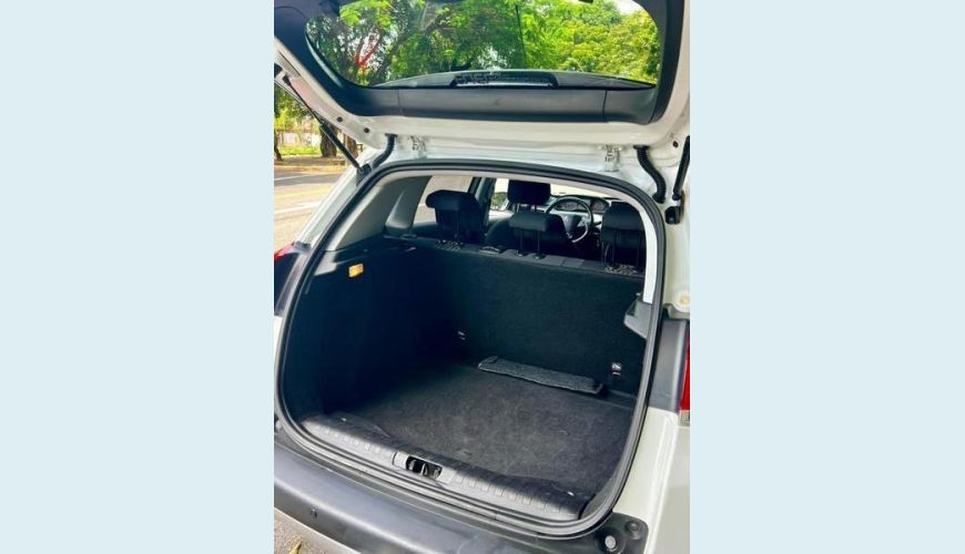 PEUGEOT 2008 ALLURE EAT6 - BRANCO - 2019 Foto 6 (Grande)