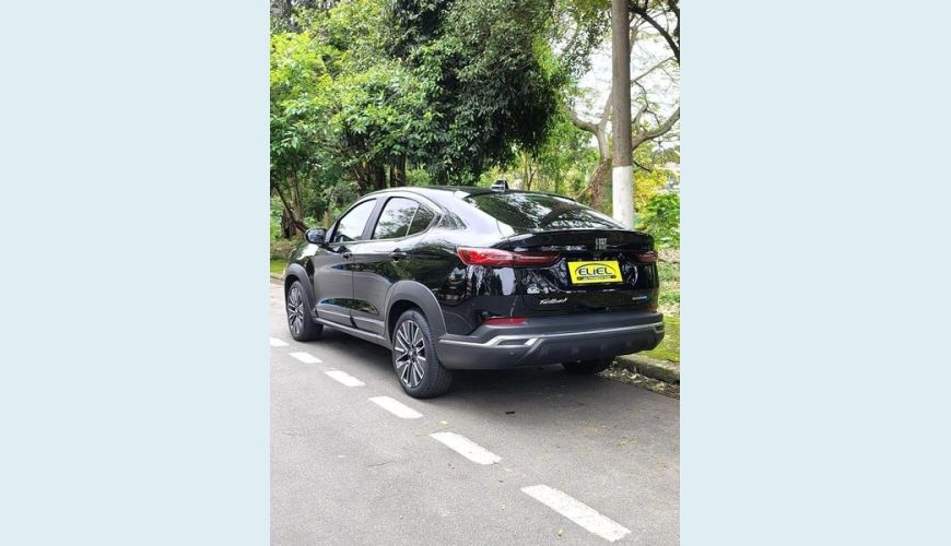 FIAT FASTBACK AUDACE HYB - PRETO - 2026 Foto 6 (Grande)