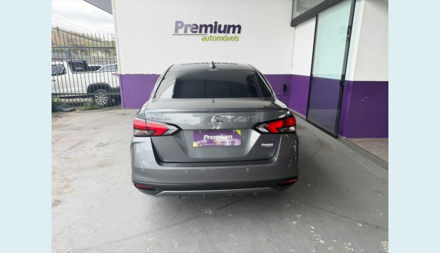 NISSAN VERSA - CINZA - 2022 Foto 6 (Grande)