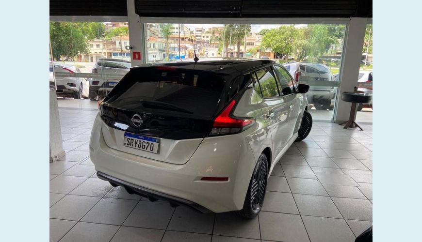 NISSAN LEAF TEKNA - BRANCO - 2024 Foto 6 (Grande)