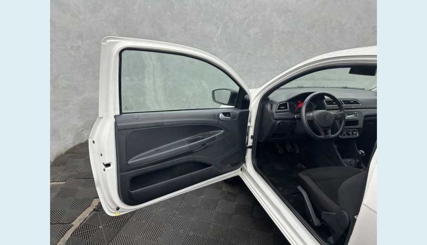 VOLKSWAGEN SAVEIRO ROBUST TOTAL FLEX 16V - BRANCO - 2025 Foto 6 (Grande)