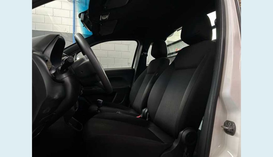 FIAT STRADA ENDURANCE 1.4 CS - BRANCO - 2023 Foto 6 (Grande)
