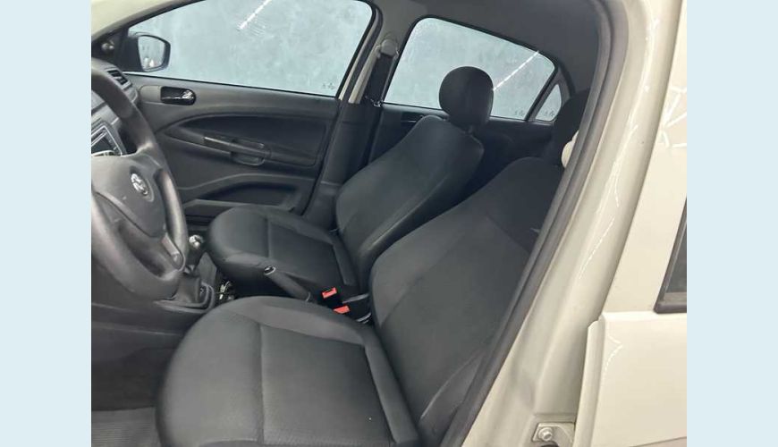 VOLKSWAGEN GOL 1.0 12V (FLEX) - BRANCO - 2023 Foto 6 (Grande)