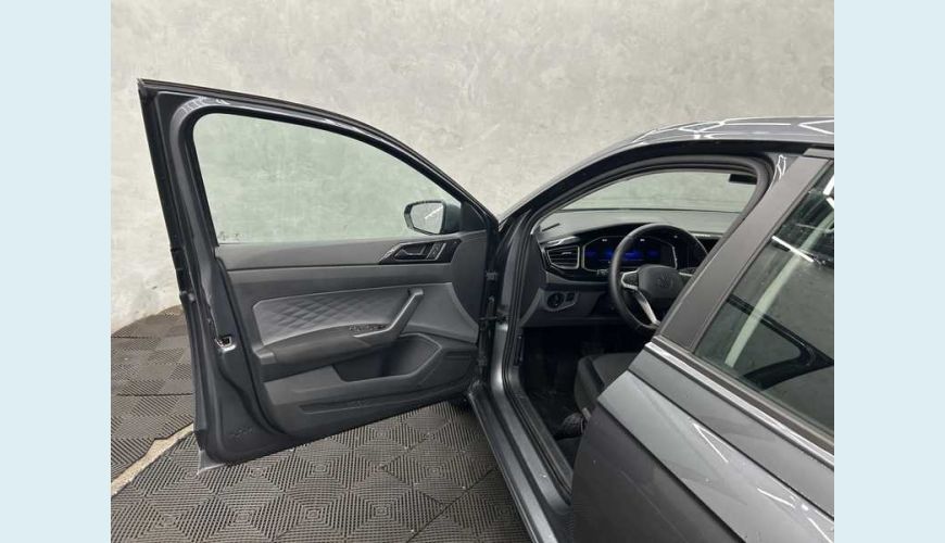 VOLKSWAGEN POLO COMFORTLINE (AUT) (FLEX) - CINZA - 2024 Foto 6 (Grande)