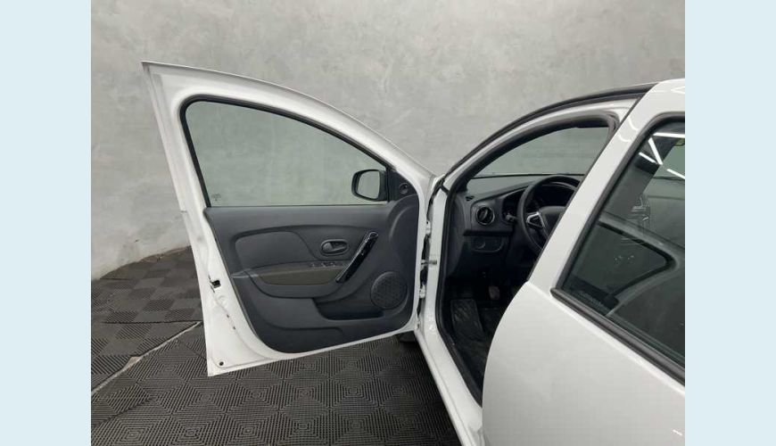 RENAULT LOGAN ZEN 1.0 - BRANCO - 2025 Foto 6 (Grande)