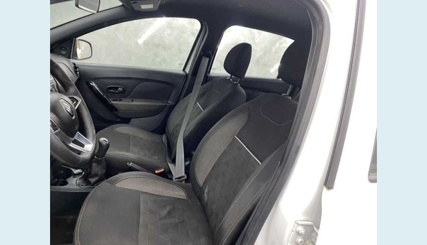 RENAULT LOGAN ZEN 1.0 12V SCE (FLEX) - BRANCO - 2023 Foto 6 (Grande)