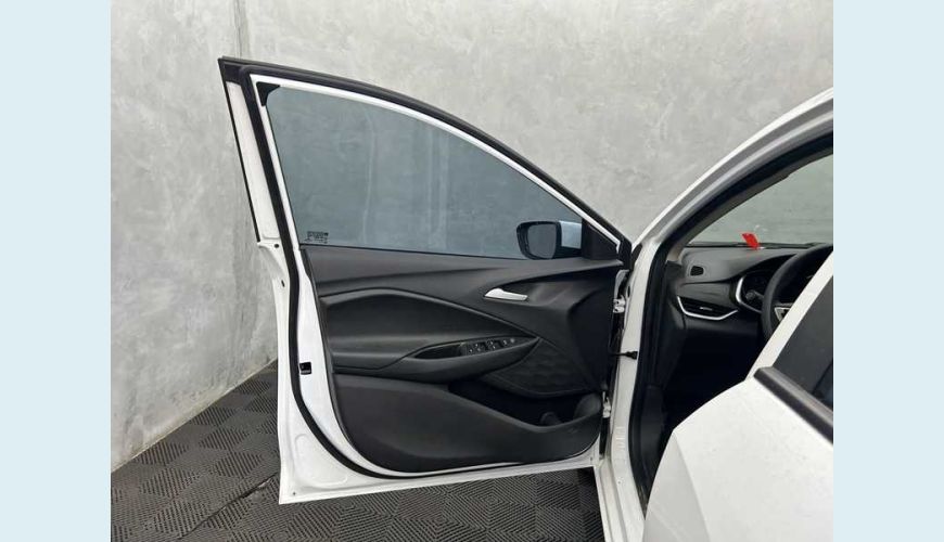 CHEVROLET ONIX PLUS LT 1.0 - BRANCO - 2023 Foto 6 (Grande)