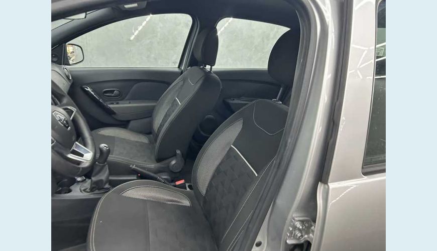 RENAULT LOGAN ZEN 1.0 - PRATA - 2024 Foto 6 (Grande)