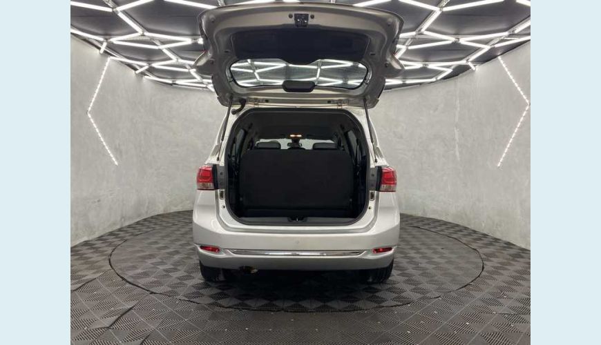 CHEVROLET SPIN PREMIER 7S 1.8 (AUT) (FLEX) - PRATA - 2022 Foto 6 (Grande)