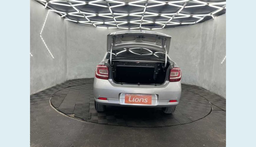 RENAULT LOGAN ZEN 1.0 - PRATA - 2024 Foto 6 (Grande)