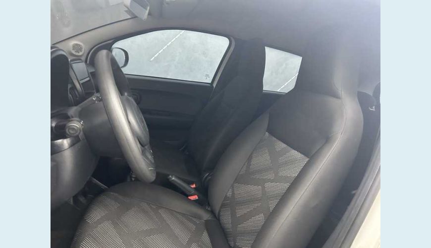 FIAT MOBI LIKE 1.0 (FLEX) - BRANCO - 2023 Foto 6 (Grande)