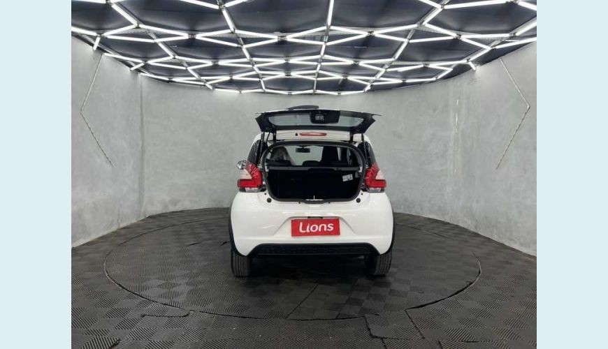 FIAT MOBI LIKE 1.0 (FLEX) - BRANCO - 2023 Foto 6 (Grande)