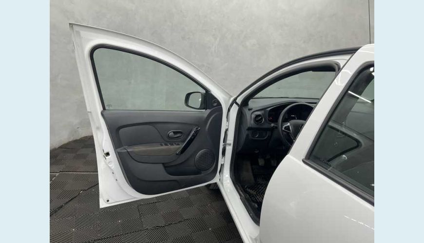 RENAULT LOGAN ZEN 1.0 - BRANCO - 2025 Foto 6 (Grande)