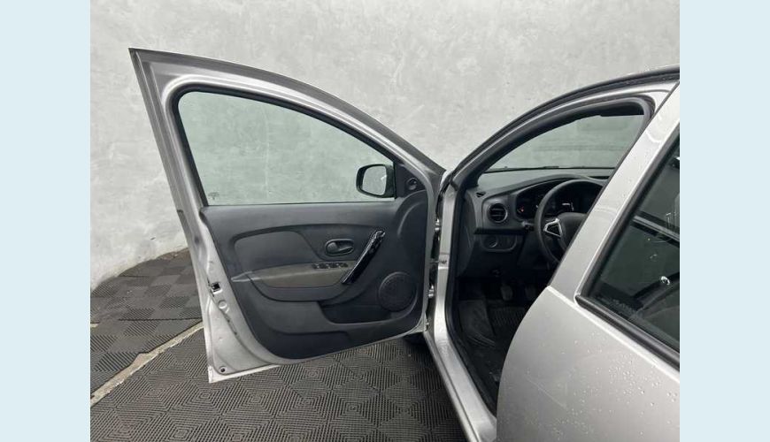 RENAULT LOGAN ZEN 1.0 - PRATA - 2025 Foto 6 (Grande)