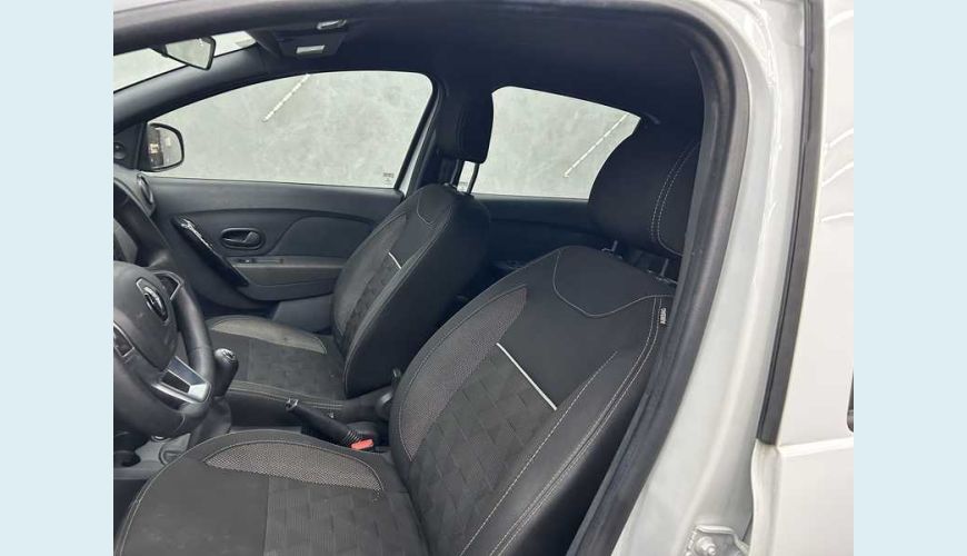 RENAULT LOGAN ZEN 1.0 - BRANCO - 2024 Foto 6 (Grande)