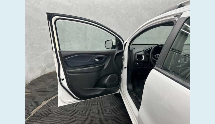 CHEVROLET SPIN PREMIER 1.8 (AUT.) - BRANCO - 2023 Foto 6 (Grande)