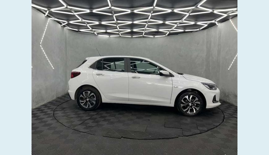 CHEVROLET ONIX HATCH PREM. 1.0 12V TB FLEX 5P AUT. - BRANCO - 2025 Foto 6 (Grande)