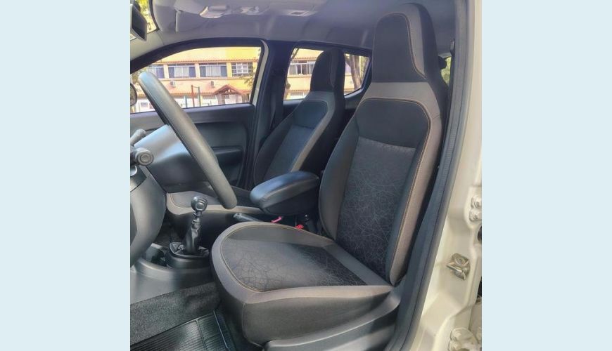 FIAT MOBI TREKKING 1.0MT - BRANCO - 2025 Foto 6 (Grande)