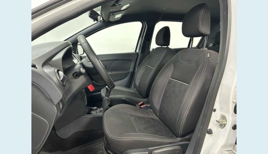 RENAULT LOGAN ZEN 1.0 - BRANCO - 2025 Foto 6 (Grande)