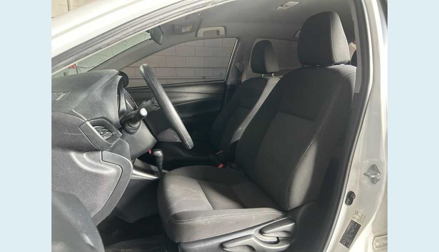 TOYOTA YARIS SEDAN XL 1.5 FLEX 16V 4P AUT. - BRANCO - 2023 Foto 6 (Grande)