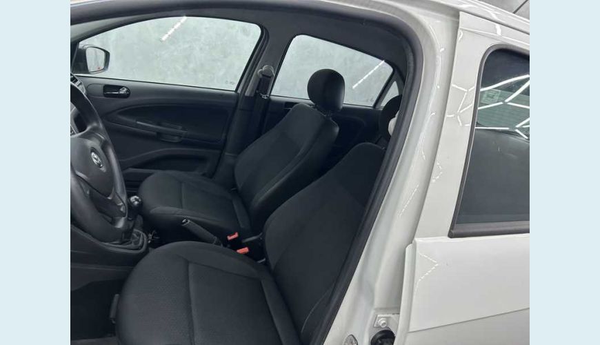 VOLKSWAGEN GOL 1.0 12V FLEX - BRANCO - 2023 Foto 6 (Grande)