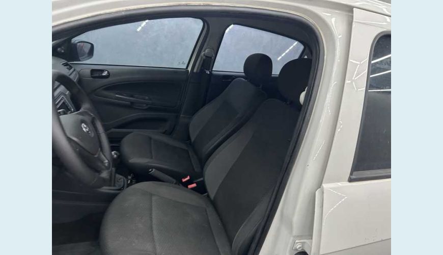 VOLKSWAGEN GOL 1.0 12V FLEX - BRANCO - 2023 Foto 6 (Grande)