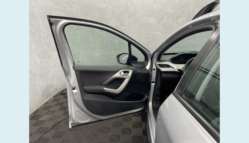 PEUGEOT 2008 ALLURE PACK 1.6 - PRATA - 2022 Foto 6 (Grande)