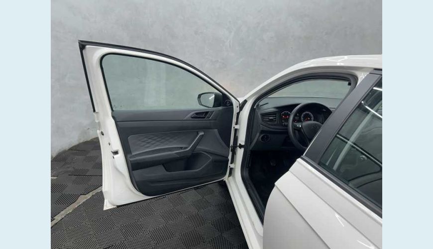 VOLKSWAGEN POLO TRACK 1.0 FLEX 12V 5P - BRANCO - 2024 Foto 6 (Grande)