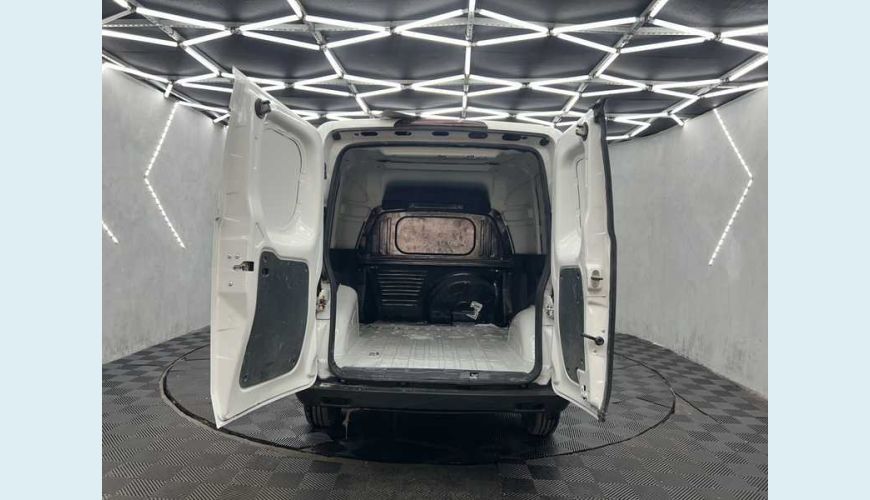 FIAT FIORINO 1.4 ENDURANCE FLEX - BRANCO - 2023 Foto 6 (Grande)