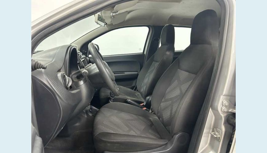 FIAT MOBI LIKE 1.0 - PRATA - 2024 Foto 6 (Grande)