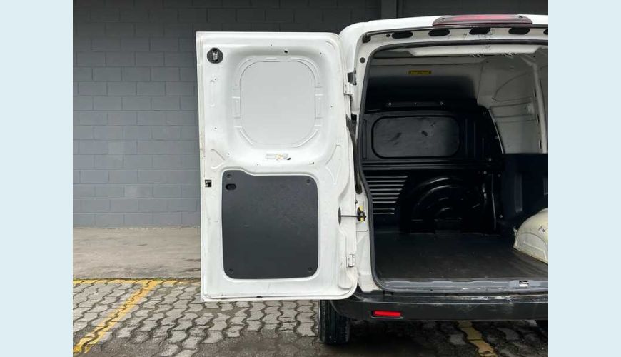 PEUGEOT PARTNER RAPID BUSINESS PACK - BRANCO - 2023 Foto 6 (Grande)