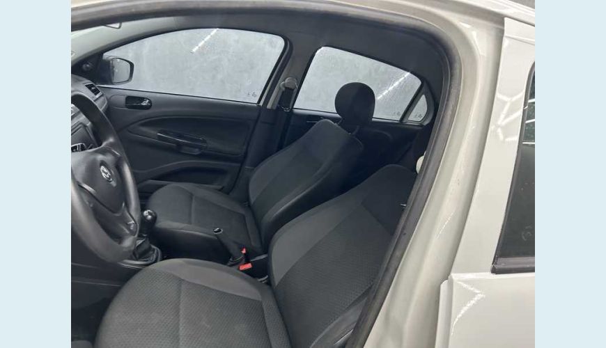 VOLKSWAGEN GOL 1.0 12V FLEX - BRANCO - 2023 Foto 6 (Grande)