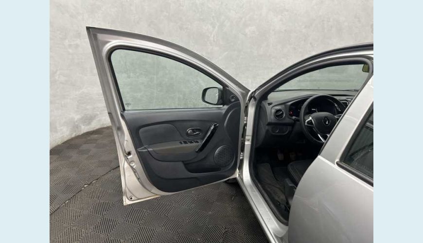 RENAULT LOGAN ZEN 1.0 - PRATA - 2024 Foto 6 (Grande)