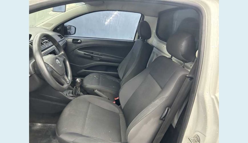 VOLKSWAGEN SAVEIRO ROBUST 1.6 MSI CS FLEX - BRANCO - 2023 Foto 6 (Grande)