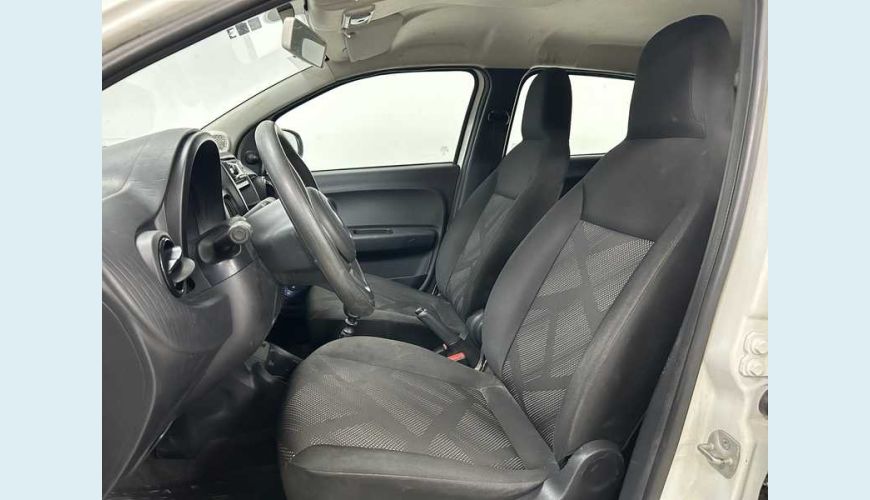 FIAT MOBI LIKE 1.0 - BRANCO - 2024 Foto 6 (Grande)
