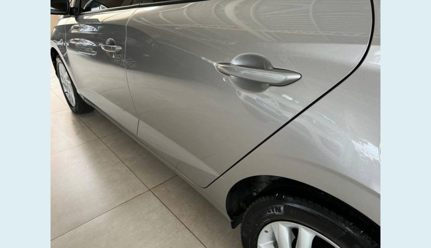 HYUNDAI HB 20 1.0 12V FLEX EVOLUTION MANUAL - PRATA - 2022 Foto 7 (Grande)