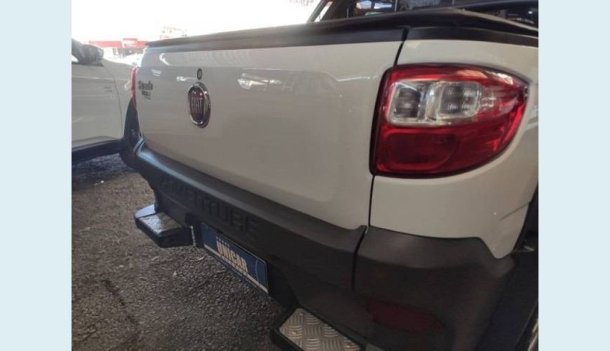 FIAT STRADA 1.8 MPI ADVENTURE CD 16V FLEX 3P MANUAL - BRANCO - 2020 Foto 7 (Grande)