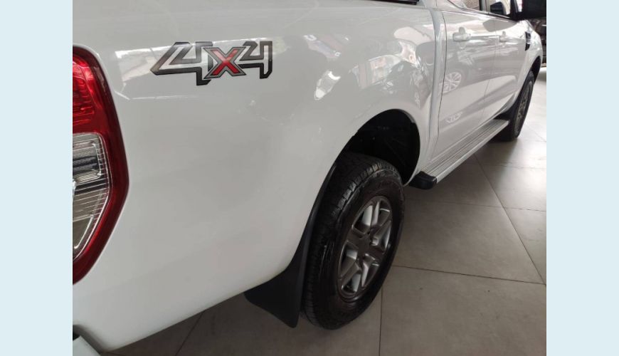 FORD RANGER 2.2 XLS 4X4 CD 16V DIESEL 4P AUT. - BRANCO - 2018 Foto 7 (Grande)