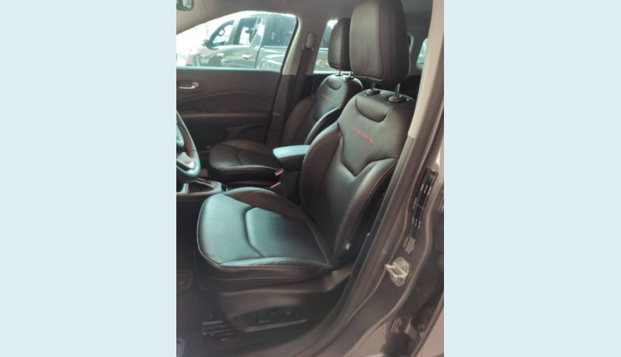 JEEP COMPASS 2.0 16V DIESEL TRAILHAWK 4X4 AUT. - CINZA - 2020 Foto 7 (Grande)