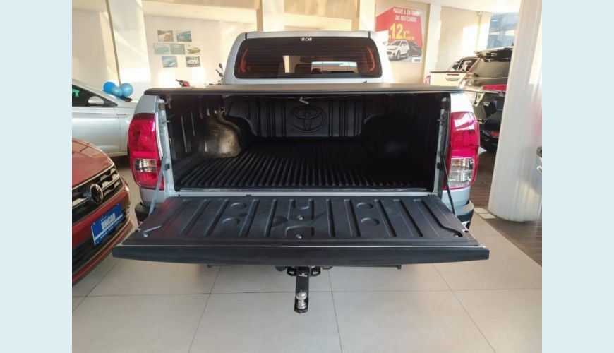 TOYOTA HILUX 2.8 SRX 4X4 CD 16V DIESEL 4P AUT. - PRATA - 2016 Foto 7 (Grande)