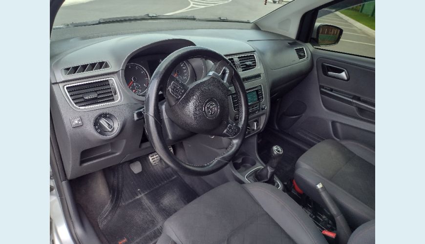 VOLKSWAGEN FOX PRIME/HIGLI. 1.6 TOTAL FLEX 8V 5P - PRATA - 2014 Foto 7 (Grande)