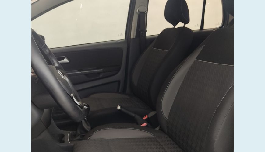 VOLKSWAGEN FOX 1.6 MSI COMFORTLINE 8V FLEX 4P MANUAL - CINZA - 2018 Foto 7 (Grande)