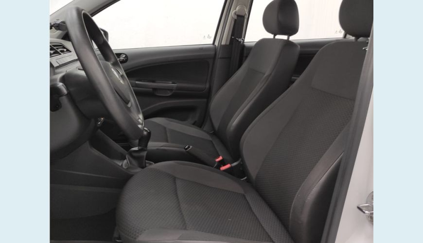 VOLKSWAGEN VOYAGE 1.6 MSI TOTALFLEX 4P MANUAL - BRANCO - 2021 Foto 7 (Grande)